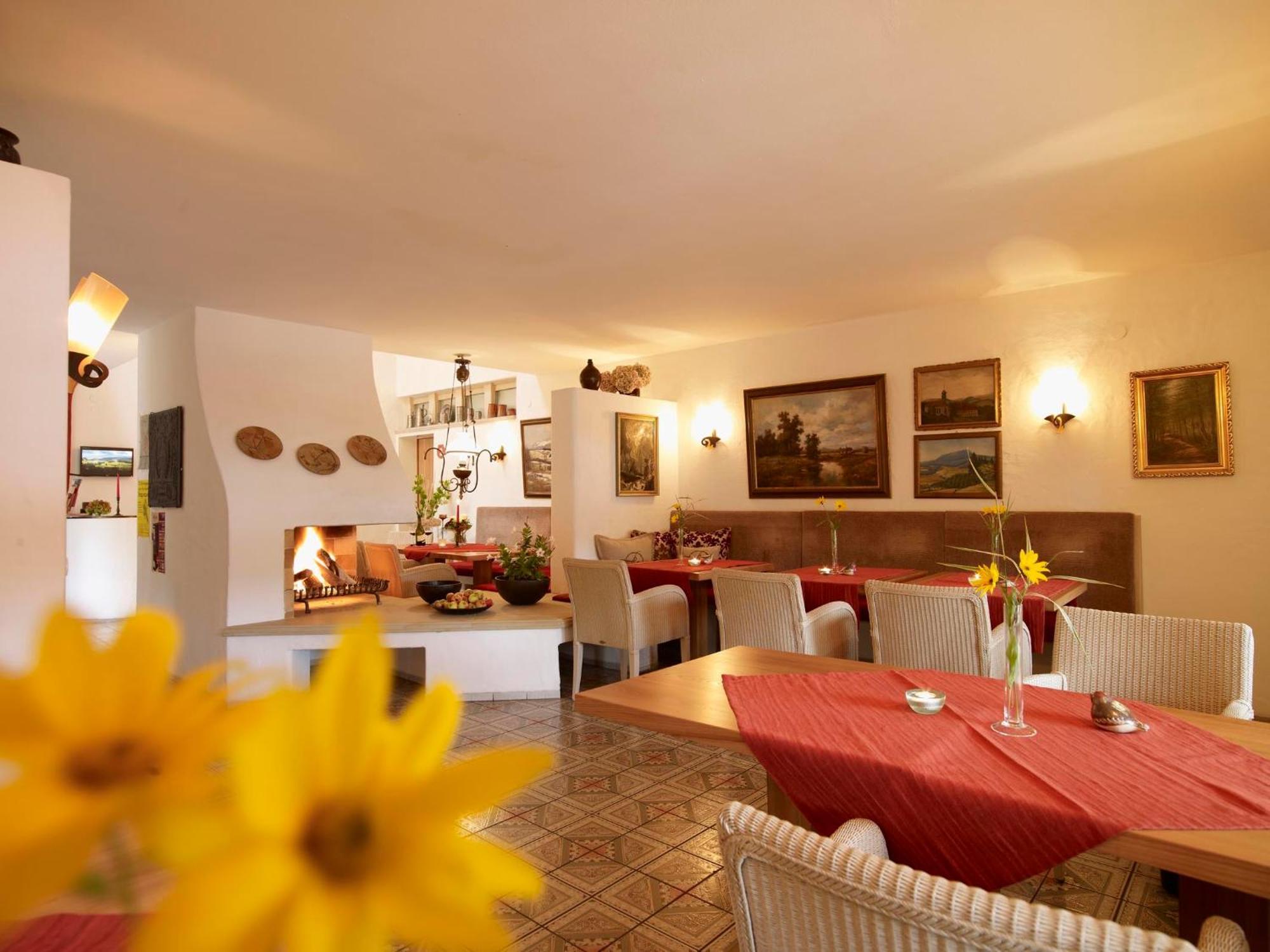 Landhaushotel Hof Wasserkuppe พ็อพเพินเฮาเซน ภายนอก รูปภาพ