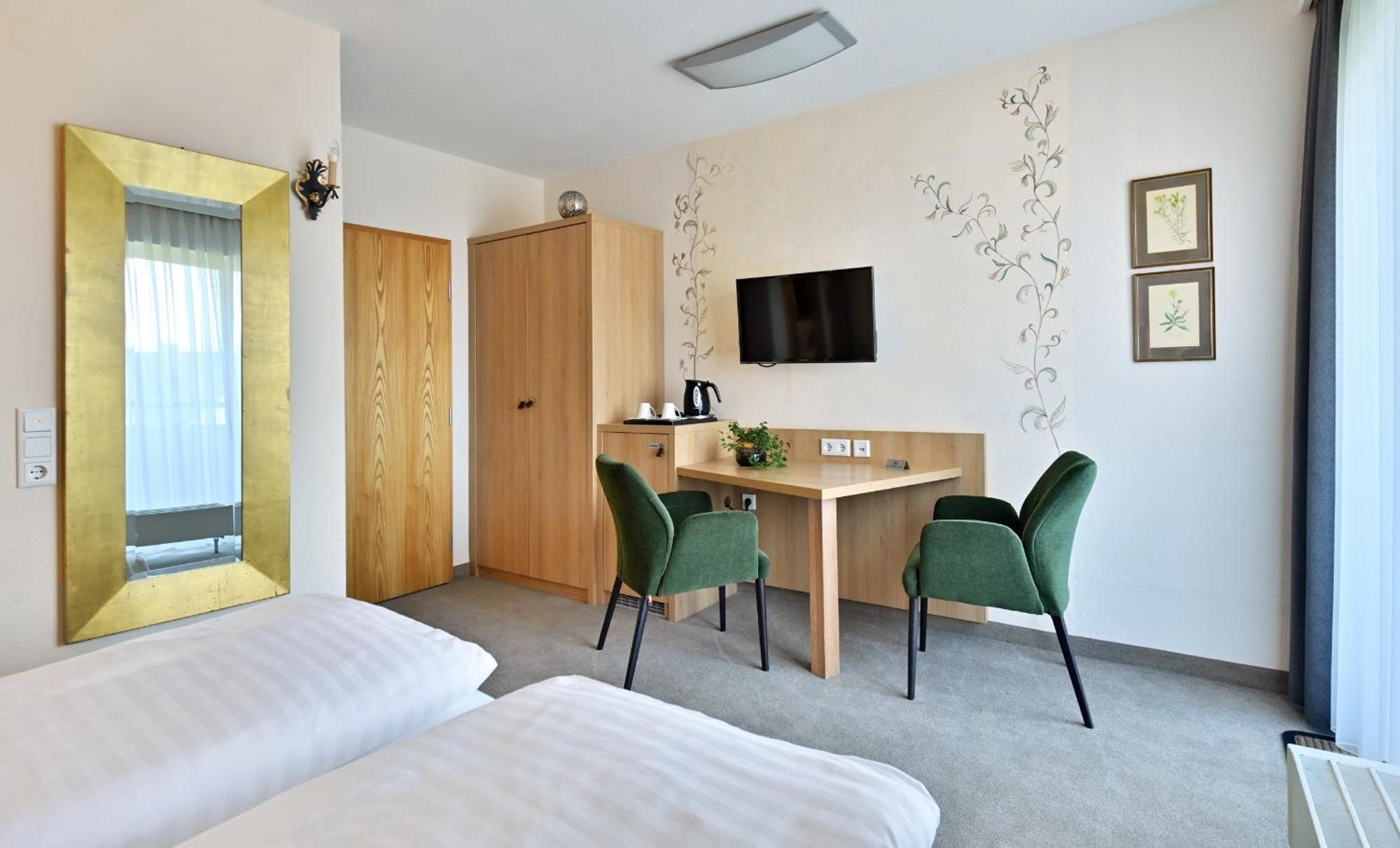 Landhaushotel Hof Wasserkuppe พ็อพเพินเฮาเซน ภายนอก รูปภาพ