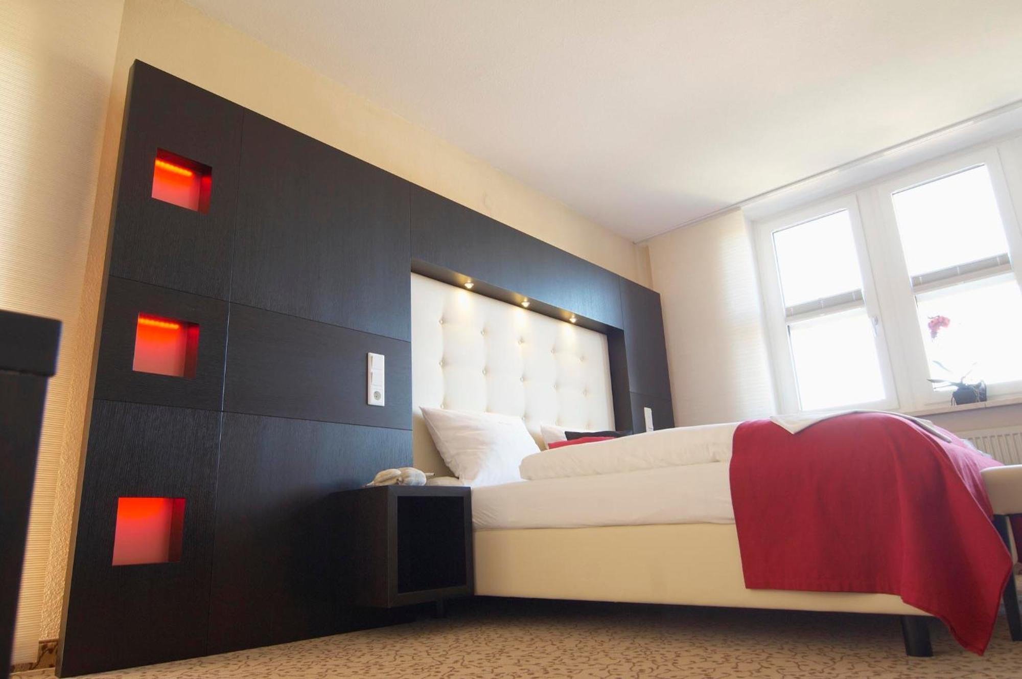 Landhaushotel Hof Wasserkuppe พ็อพเพินเฮาเซน ภายนอก รูปภาพ
