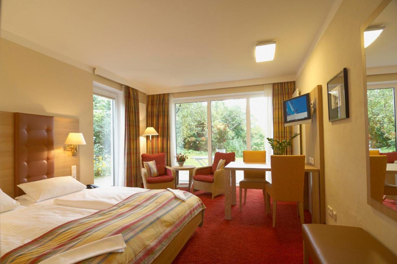 Landhaushotel Hof Wasserkuppe พ็อพเพินเฮาเซน ภายนอก รูปภาพ
